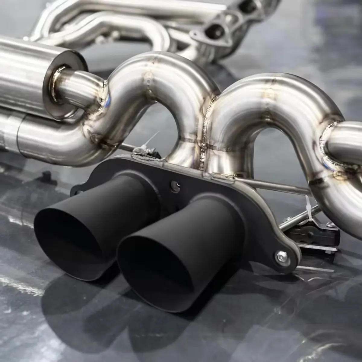 Porsche GT3 RS exhaust tips coated in Jet Black